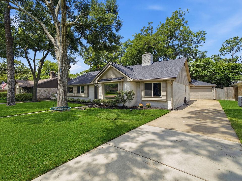 1st image of 2619 Parana Dr