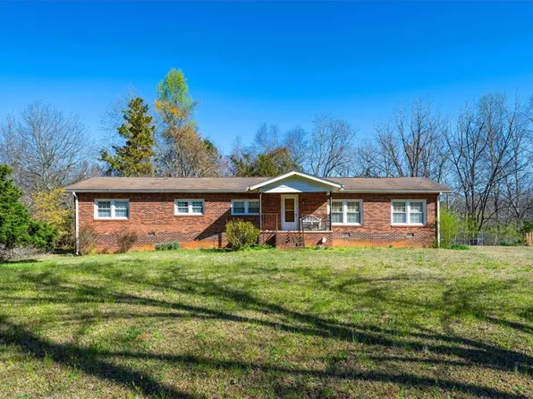 453 Deaton Rd, Walhalla, SC 29691