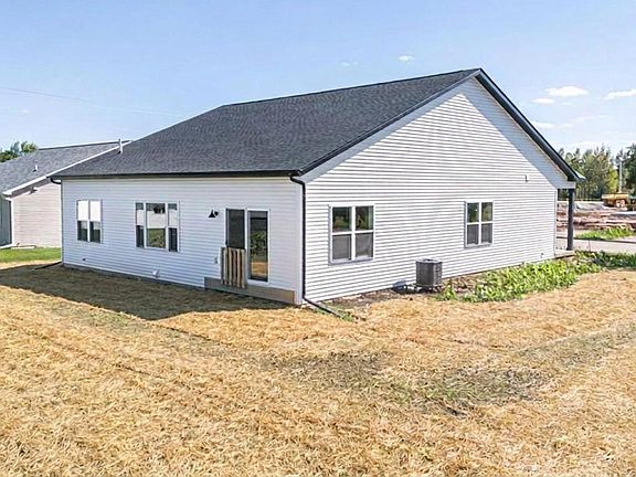 2nd image of 504 Village Ln