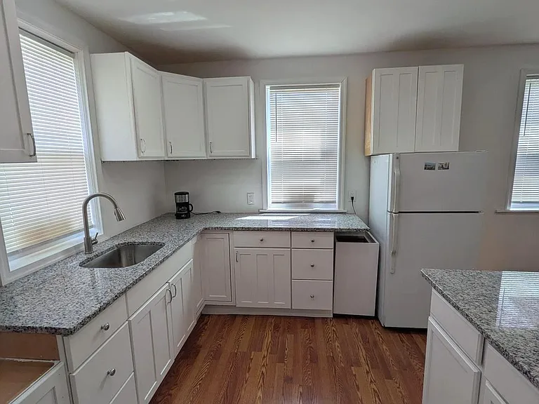 7524 Whitaker Ave — Photo 10