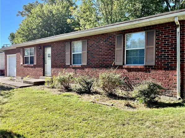 106 West Drive, Charlestown, IN 47111
