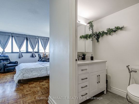 5th image of 1333 Bloor St #504