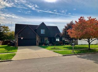 24 Continental Ln, Grand Island, NY 14072