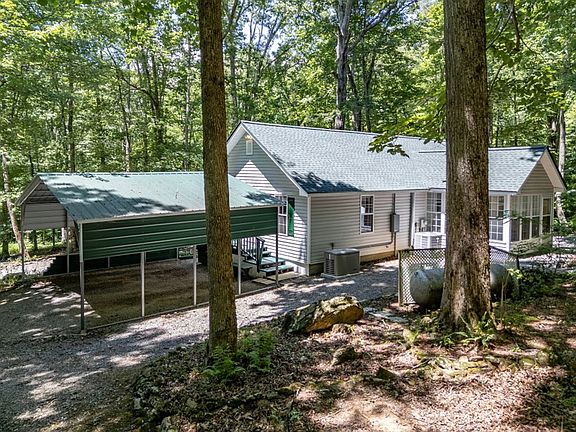 3rd image of 2874 Hickory Cove Ln