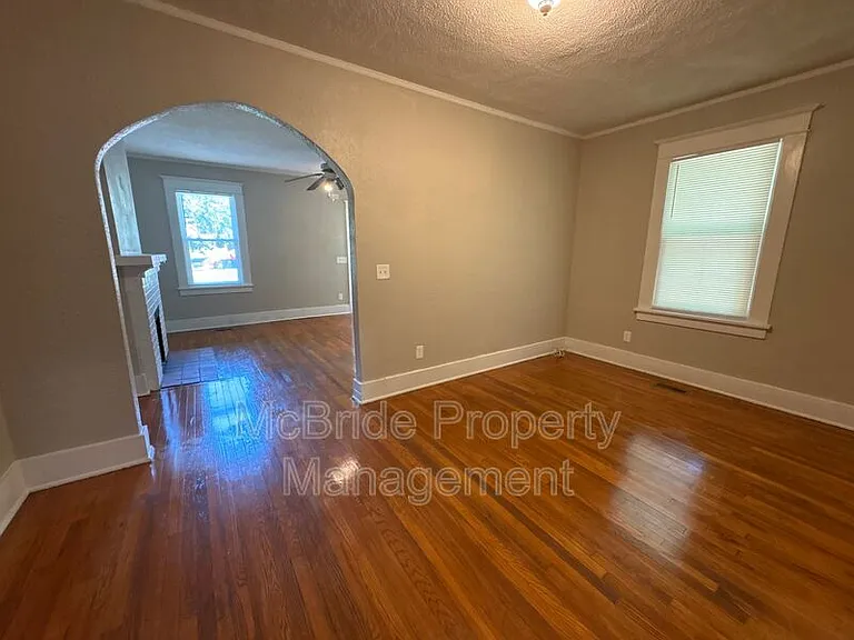1110 Troupe St — Photo 4