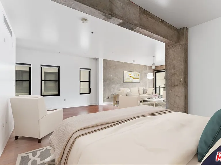 416 S Spring St #608 — Photo 9