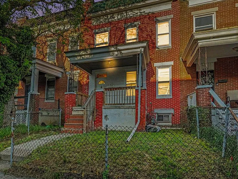 409 N Edgewood St — Photo 1