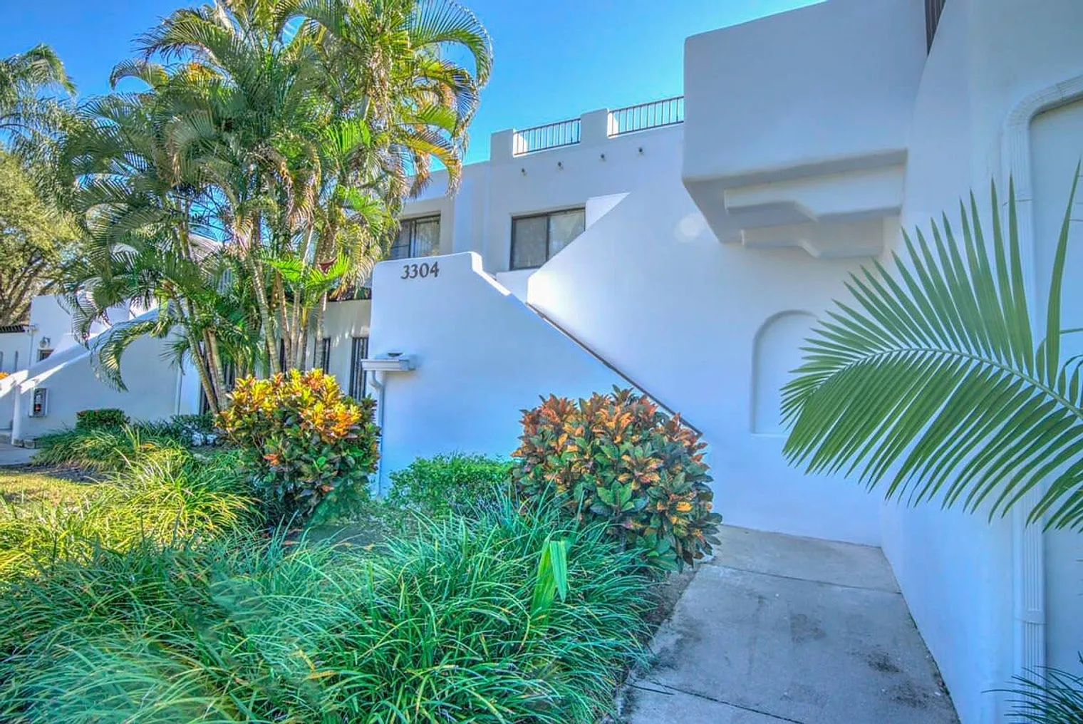 2 bed, 2.0 bath, 871 sqft, $2,630 — Photo 3