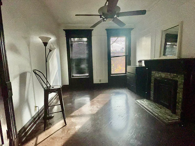 562 Macon St #2 — Photo 2