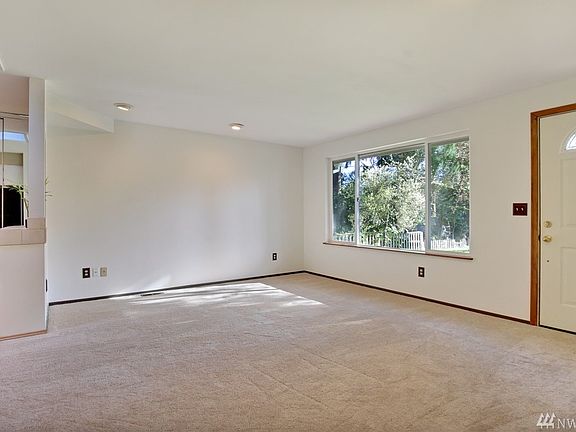 5th image of 7213 191st Ave E