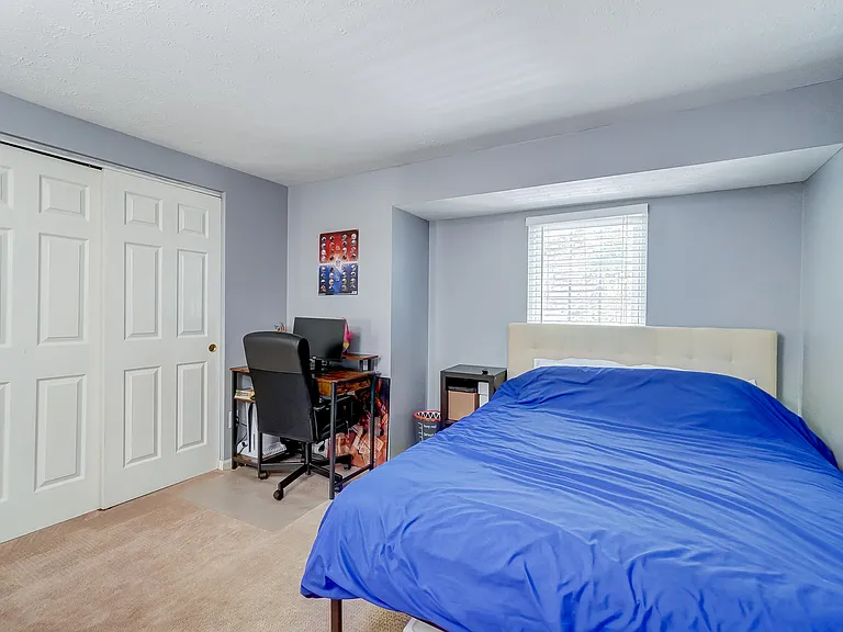 8064 Hetz Dr — Photo 33