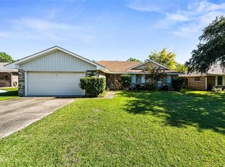 2122 Southmoor Dr, Carrollton, TX 75006