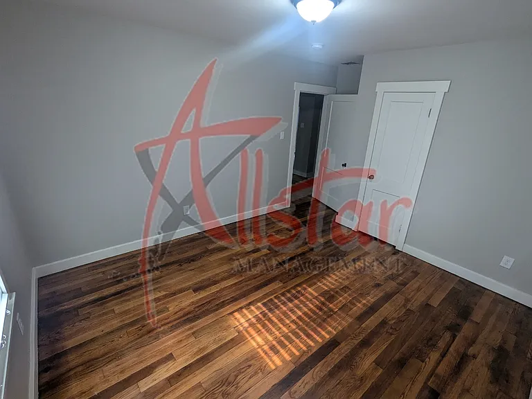 750 Shotwell St — Photo 7