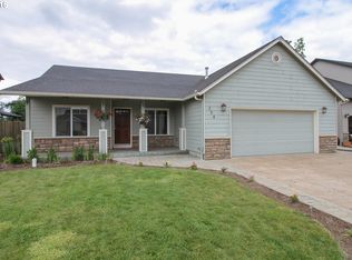 354 Walnut St, Junction City, OR 97448