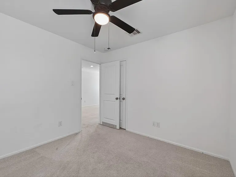 1519 Twilight Green Dr — Photo 30