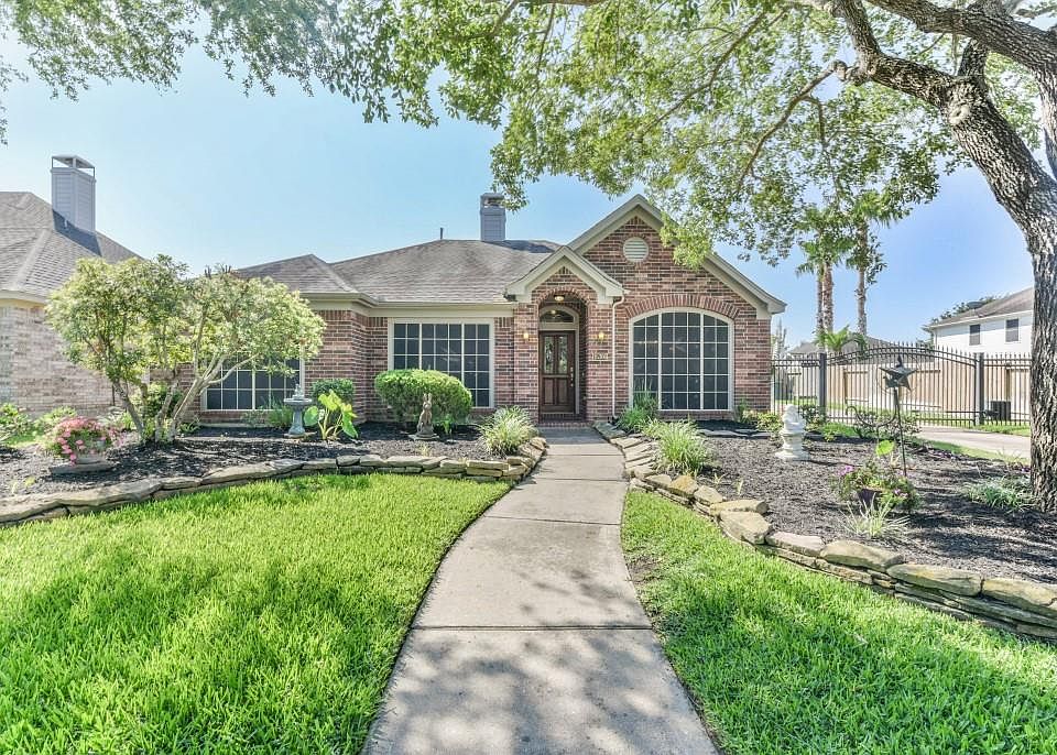 1st image of 15306 Cumberland Oak Way