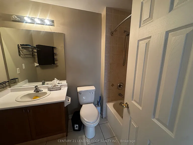 13 Prince William Dr #UPPER — Photo 19
