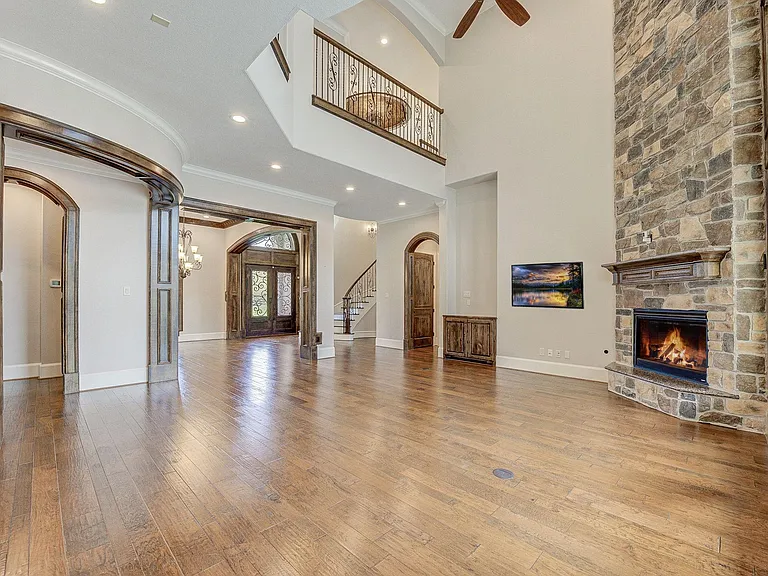 27303 Silver Jade Ct — Photo 12