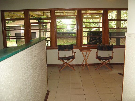 4th image of 125 Louise Dr