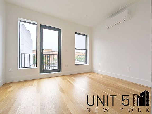 5th image of 253 Clarkson Ave APT 4A