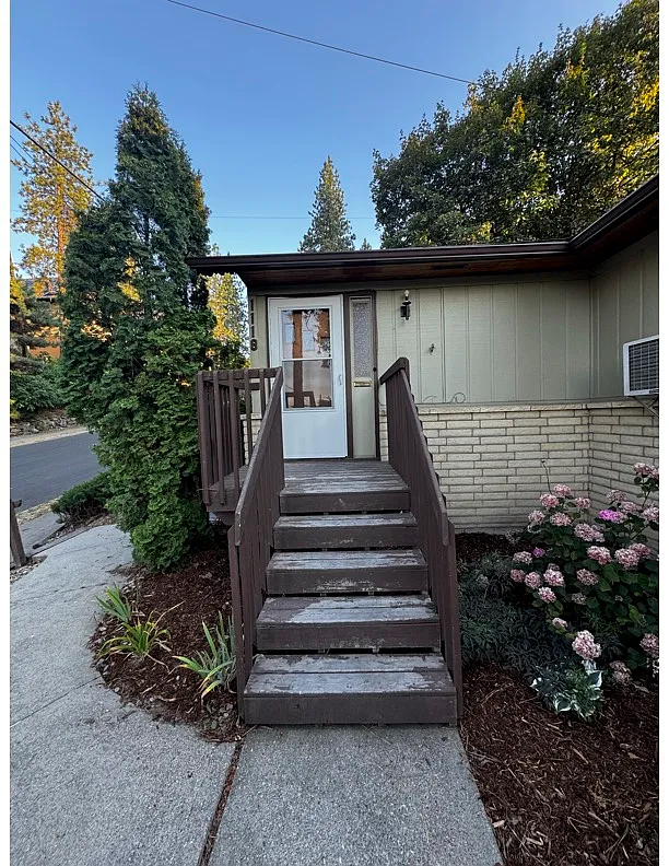 Front Entry - 1118 E 14th Ave #1118