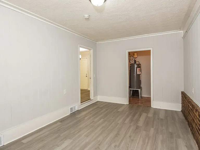851 Grayson Hwy — Photo 5