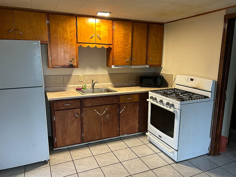 1472 Shawano Ave #4 — Photo 4