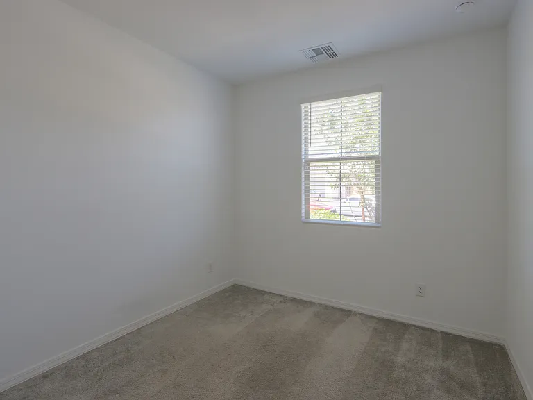 832 S Strahan Pl — Photo 5