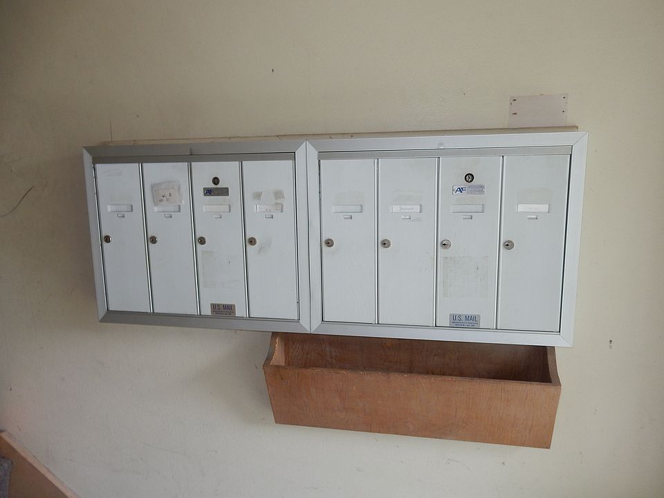 Secure mailbox