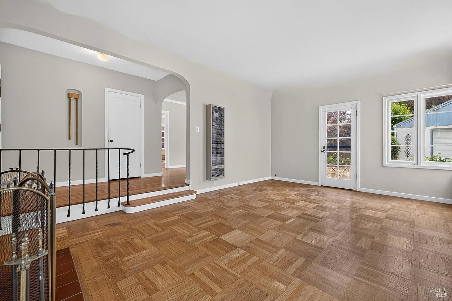 620 Dexter Street - Photo 4