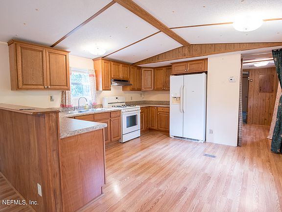 4th image of 26337 NW 66TH Avenue
