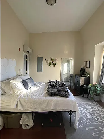 4235 Ridge Ave — Photo 3