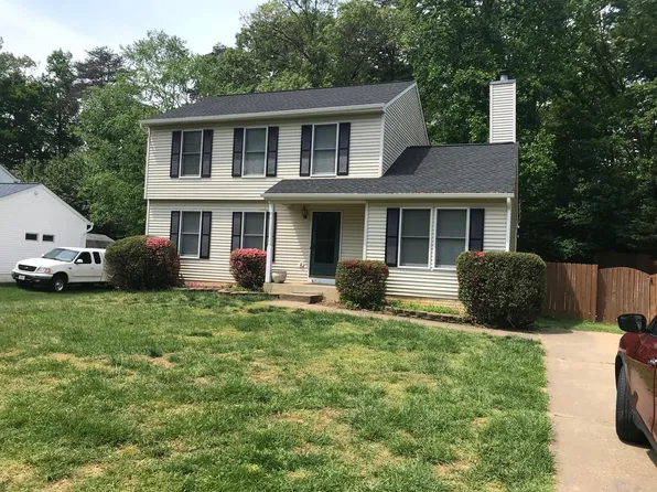 51 Briarwood Dr, Fredericksburg, VA 22405