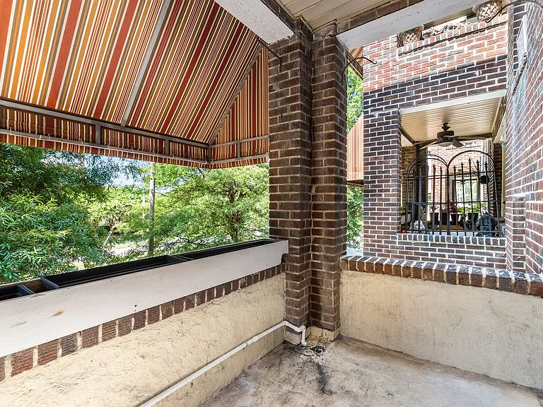 742 Washington Park #B4 — Photo 33