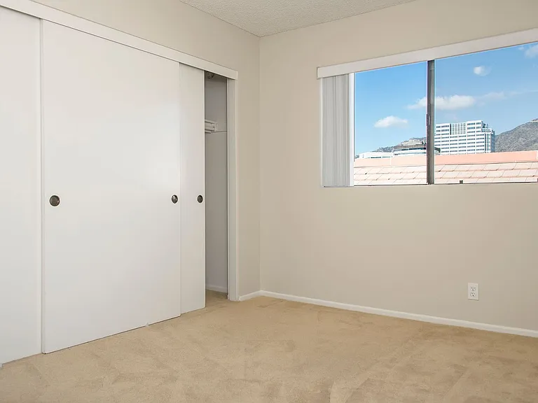 433 N Louise St — Photo 16