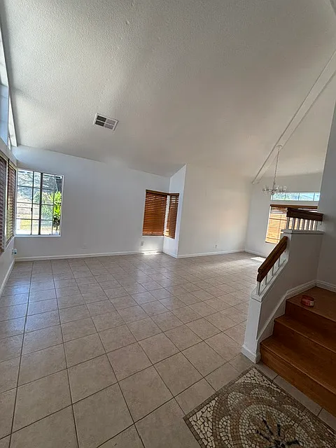 4 bed, 2156 sqft, $3,650 — Photo 3