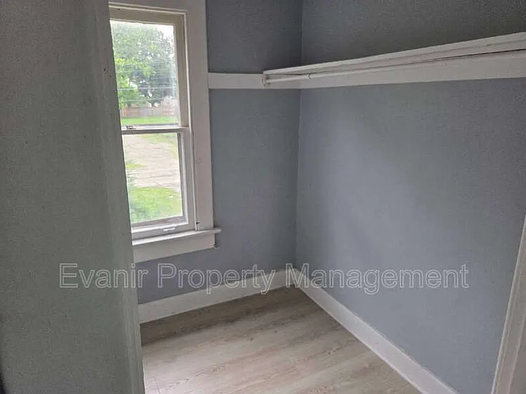 626 Pritz Ave — Photo 5