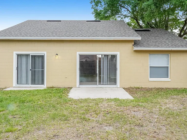 11860 Shotgate Ct — Photo 15