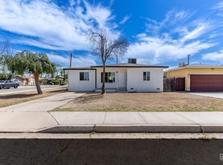 302 C St, Wasco, CA 93280
