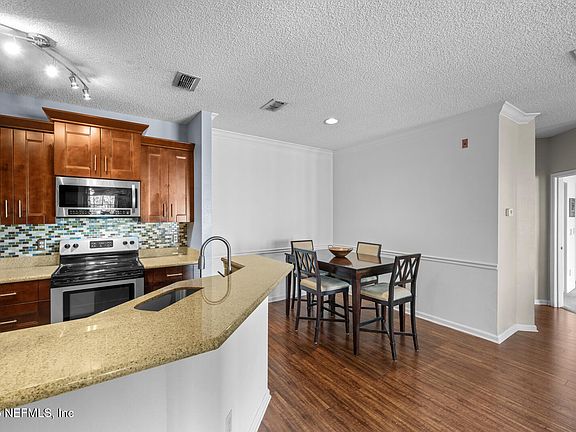 5th image of 10000 GATE Parkway #2123