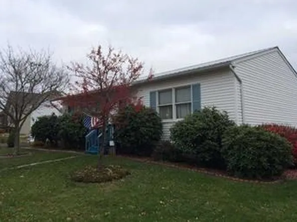 141 Oakland Ave, Ellwood City, PA 16117