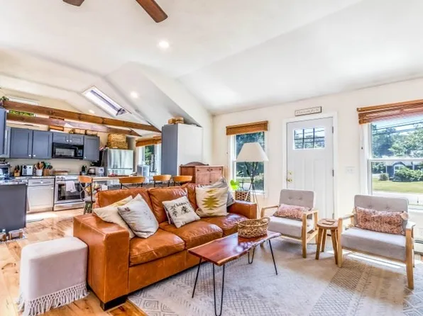 193 Old Plymouth Rd, Bourne, MA 02532