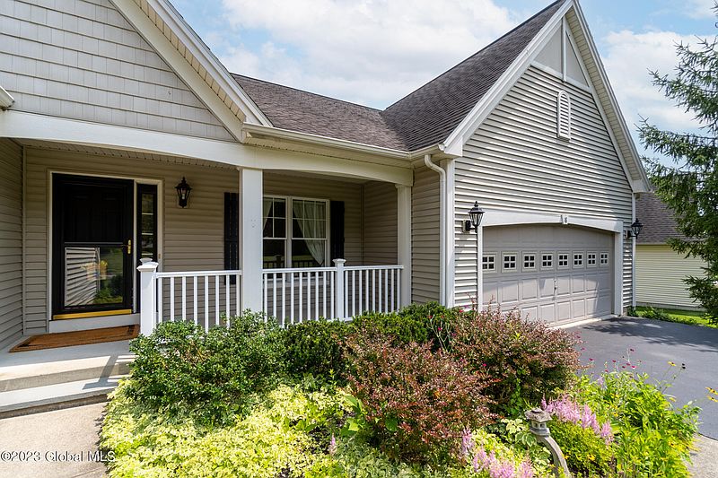 5th image of 18 Summerfield Circle