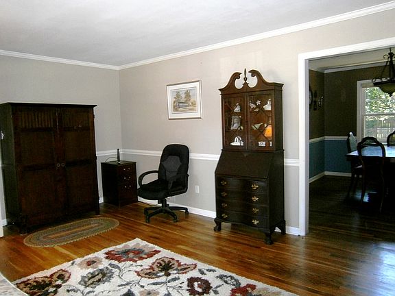 Hardwd floors, Colonial trim