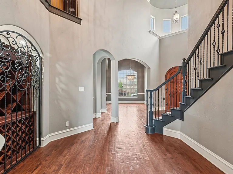 920 Norma Ln — Photo 18