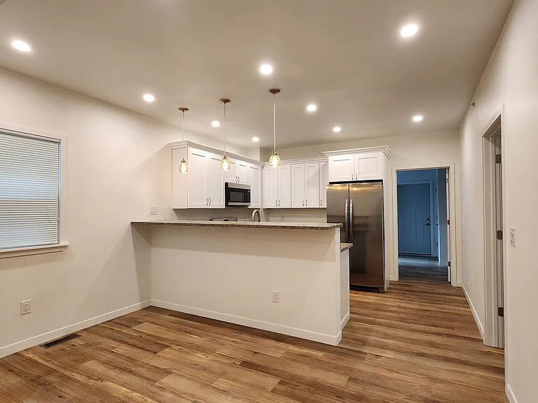 908 E Gorham St #1 — Photo 19