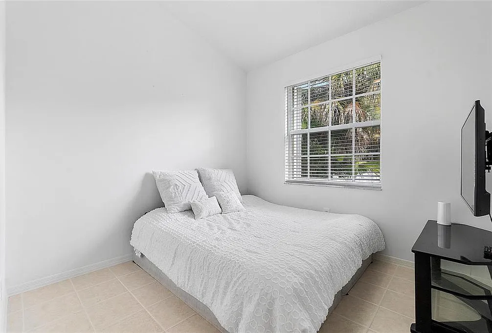 4 bed, 1796 sqft, $4,000 — Photo 4