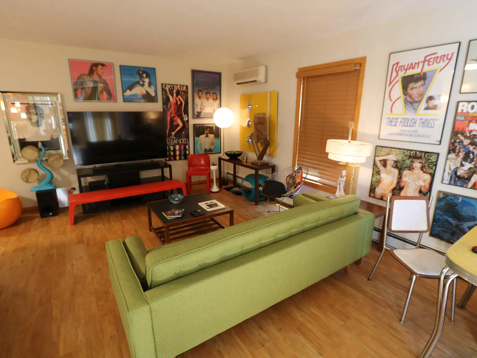 1 bed, 900 sqft, $1,350 — Photo 2
