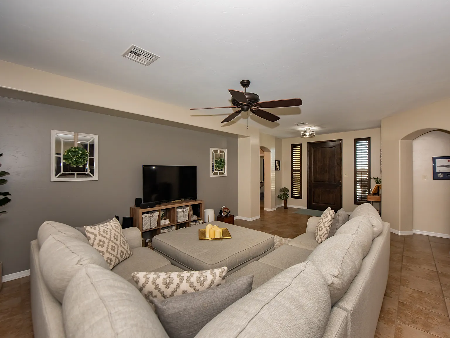 4 Bed, 2 Bath Rental in Yuma, AZ! — Photo 2