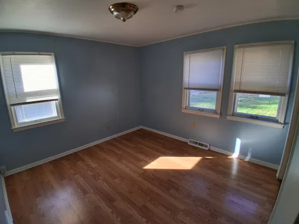 502 Curry Ave, Royal Oak, MI 48067